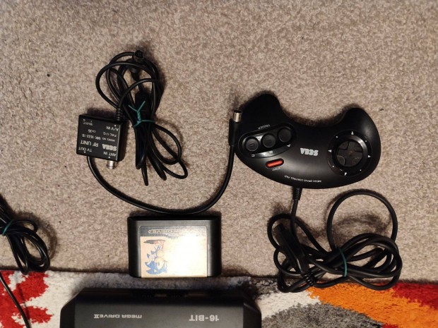 Sega megadrive 2 konzol csomag jtkkal