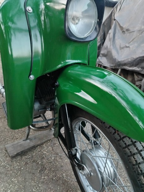 Seg�dmotor ker�kp�rok elad�k