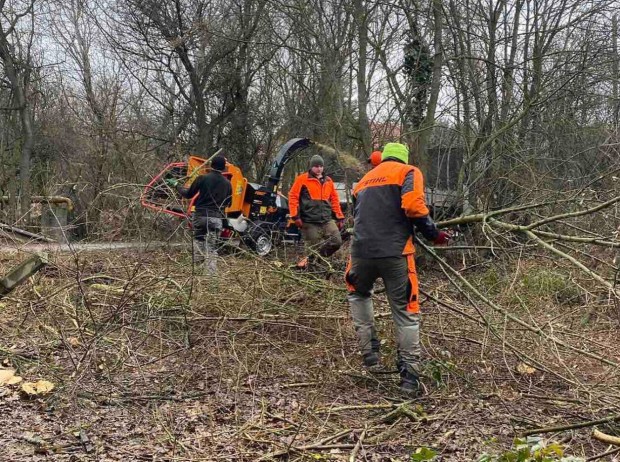 Seg�dmunk�s �ll�s