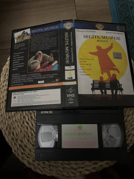 Segits mumus vhs film