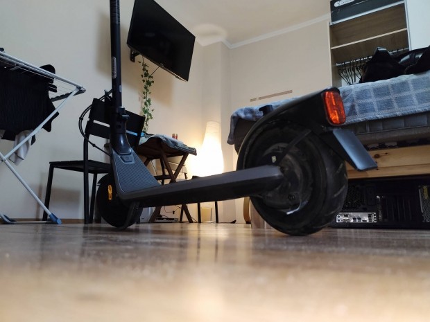 Segway Ninebot E2 Elektromos Roller (Sos Eladó)
