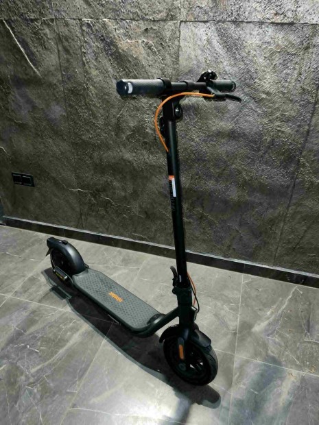 Segway Ninebot F2 Plus elektromos roller