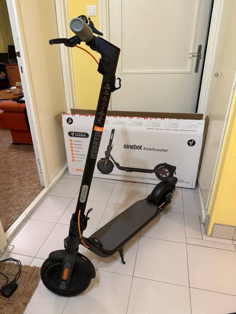 Segway Ninebot F30 elektromos roller (F30E/F30D)