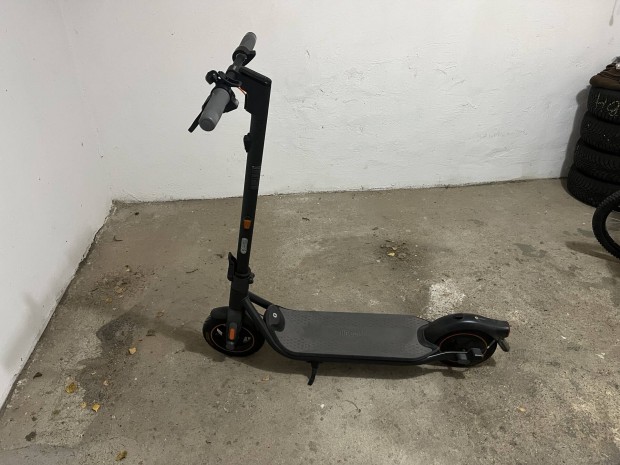 Segway-Ninebot F65i elektromos roller