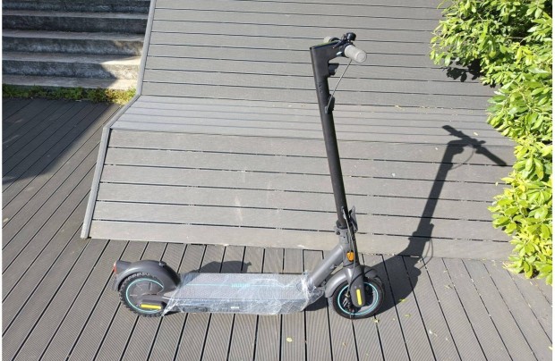 Segway Ninebot G 30 D Max elektromos roller G30 xiaomi 350 Watt 15 Ah