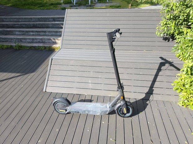 Segway Ninebot G 30 Max elektromos roller G30