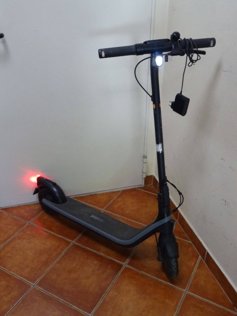Segway-Ninebot Kickscooter E2 D Elektromos Roller