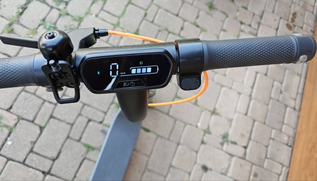 Segway Ninebot Kickscooter E2 E II elektromos roller elad�