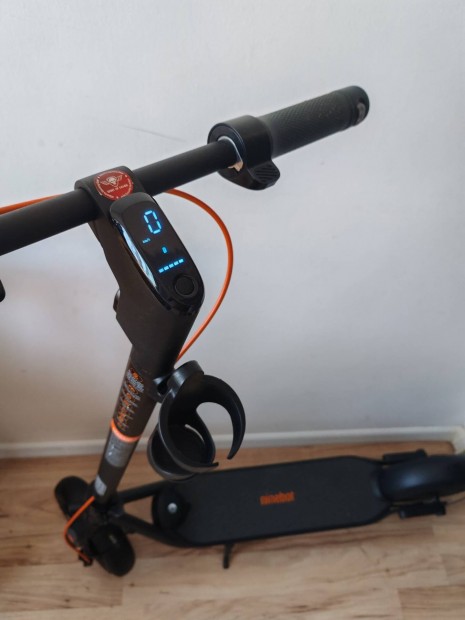 Segway Ninebot Kickscooter F2 Pro elektromos roller