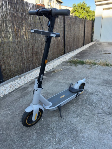 Segway Ninebot Max G30LE II elektromos roller