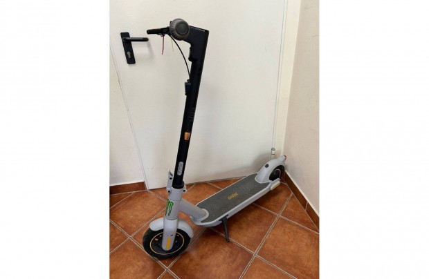 Segway-Ninebot Max G30 LD elektromos roller