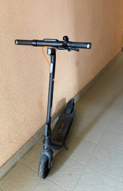 Segway-Ninebot Ninebot Kickscooter E2 Pro E elektromos roller