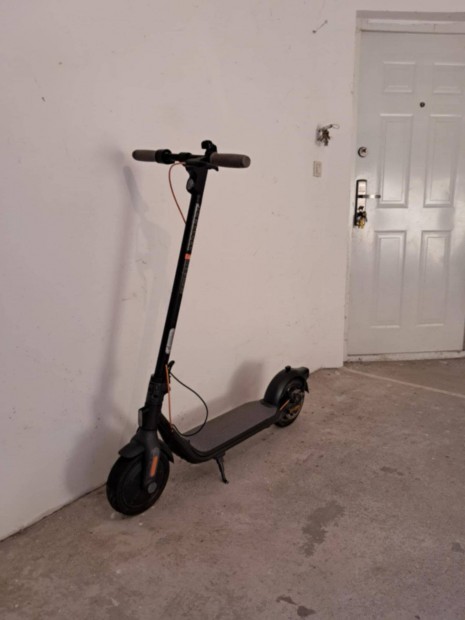 Segway Ninebot kickscooteer f25e elektromos roller