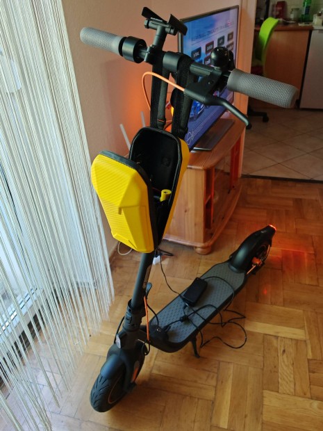 Segway ninebot F40 DII elektromos roller Budapesten eladó.