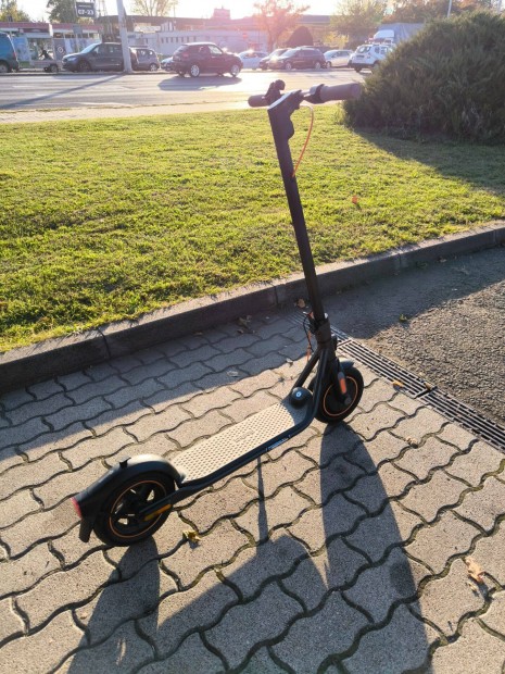 Segway ninebot Kick Scooter f40Dll elektromos roller Budapesten elad