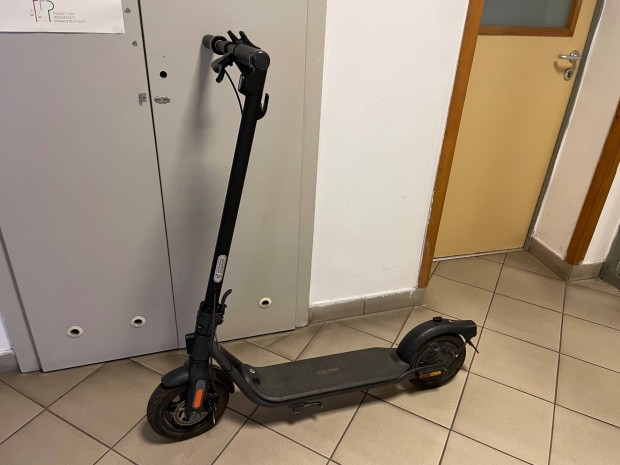 Segway ninebot f2 elektromos roller