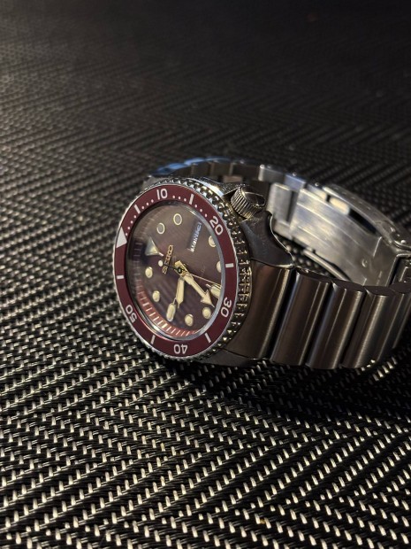 Seiko 5 Sports