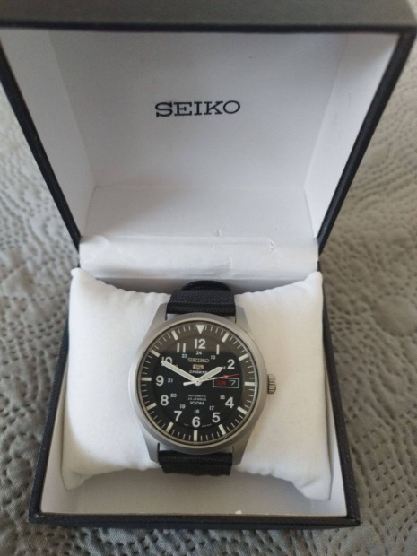 Seiko 5 Sports karra