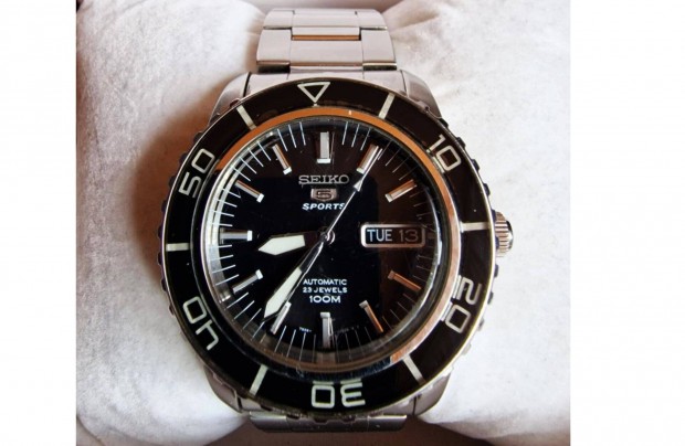 Seiko 5 sports Automatic 23 jewels 100M