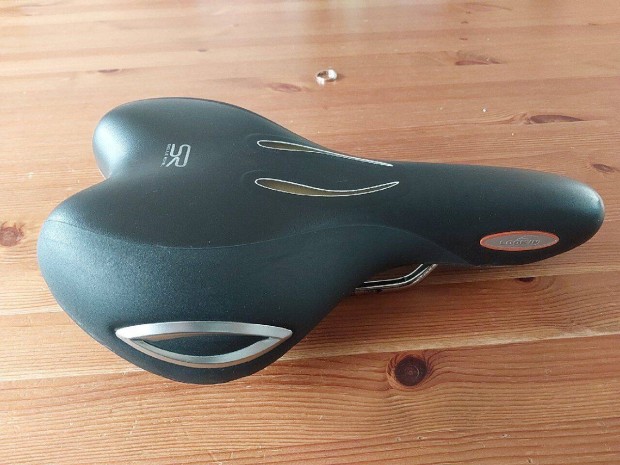 Selle Royal Lookin Moderate Uni nyereg