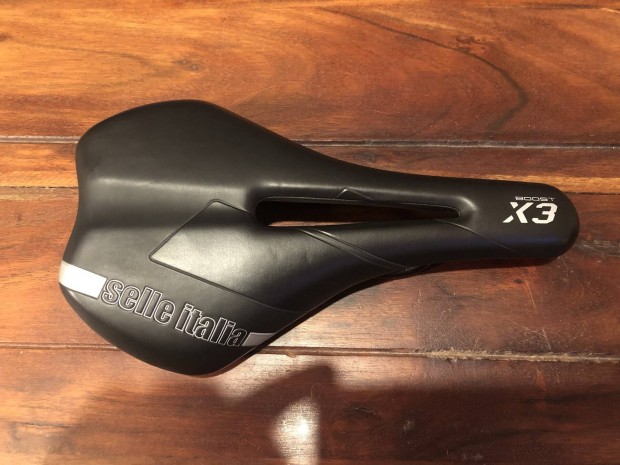 Selle italia x3 boost nyereg