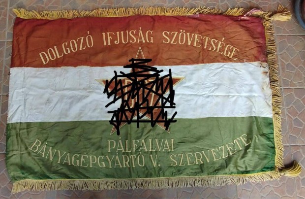 Selyem z�szl�.P�lfalvai B�nyag�pgy�rt� V�llalat. 50-es �vek