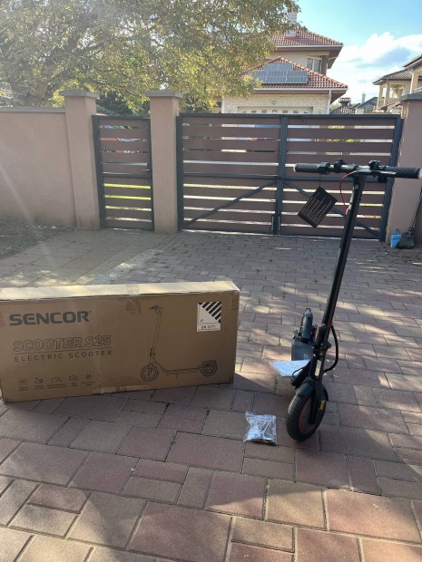 Semcor 25 elekromos roller