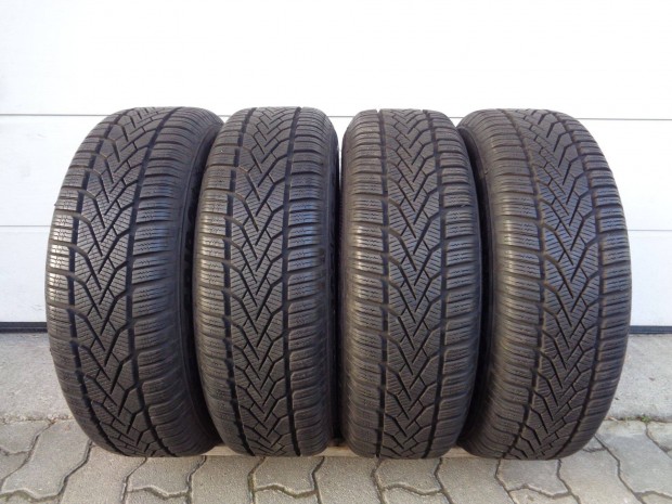 Semperit 185/65R15 téli gumi, 8mm-es mintával eladó