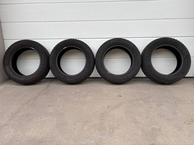 Semperit 205/60-R16-os téli gumik olcsón
