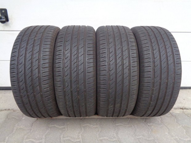Semperit 215/55R16 ny�ri gumi 6-6.5mm-es mint�val elad�