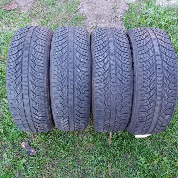 Semperit 215/65R17 tli gumi