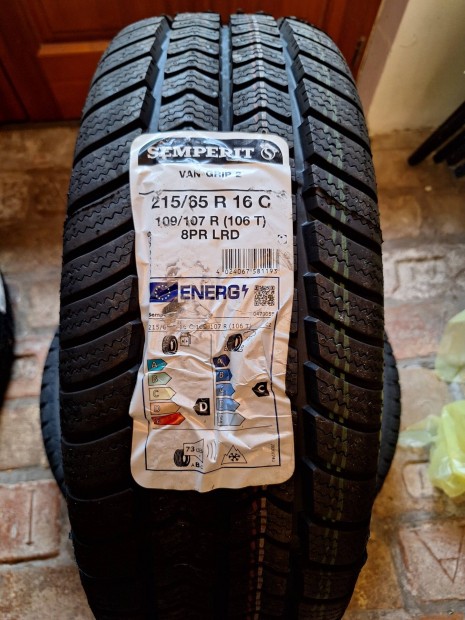 Semperit 215/65 r16c kisteher gumi 2db Transit Vito Transporter