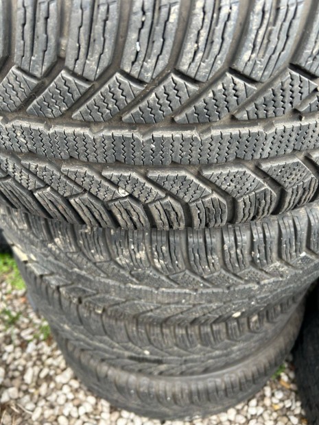 Semperit 4db 80% Tli 215/60 R16 XL gumikpeny