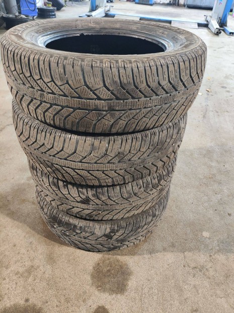 Semperit Master-Grip 2 195/65 R15 hasznlt tli gumi