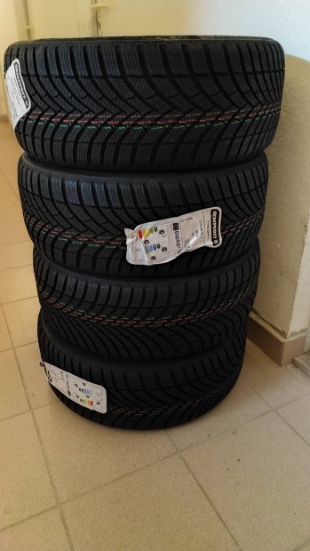 Semperit Speed Grip 5 hasznlatlan tligumi 215/40R18-as mretben