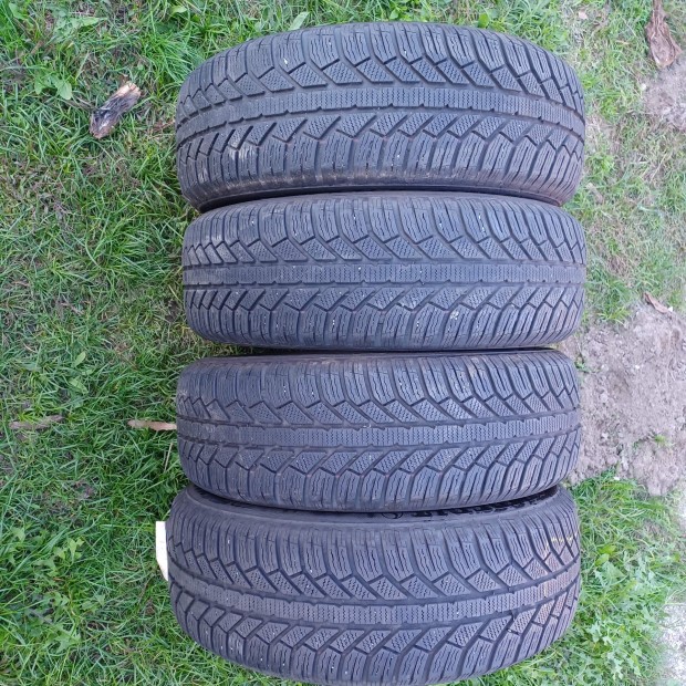 Semperit téli gumi 215/65R17 eladó