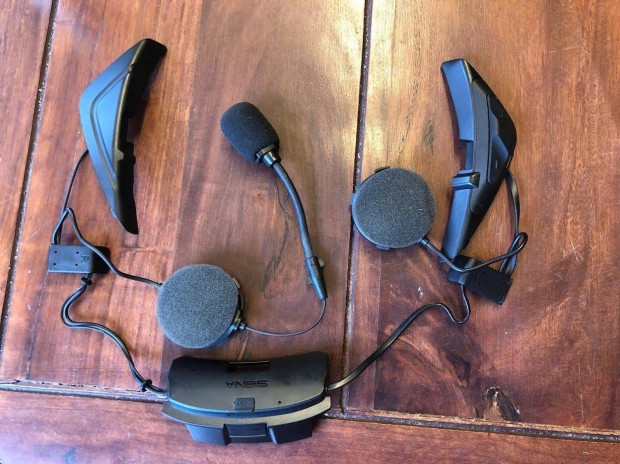 Sena SRL kommunikáció, Intercom Shoei Neotec 2 sisakhoz