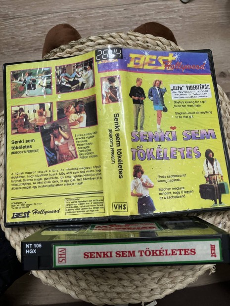 Senki sem tkletes vhs m