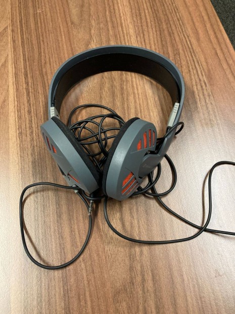 Sennheiser HD320 fejhallgat