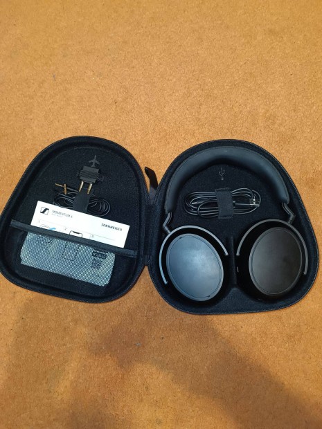 Sennheiser Momentum 4 Bluetoothos fejhallgat