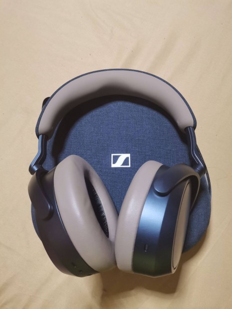 Sennheiser Momentum 4 - Wireless j