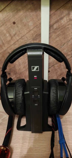 Sennheiser fejhallgat elad