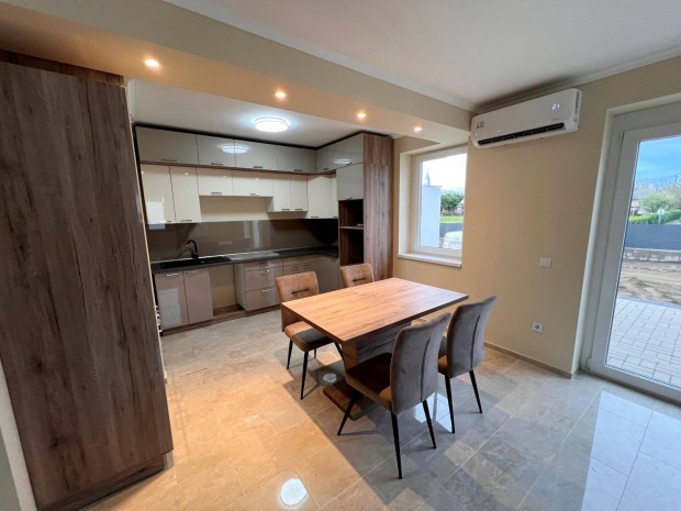 S�ny�n �j �p�t�s� Ikerh�z Elad�