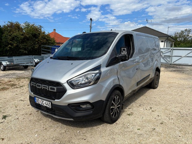 Sérült Ford Custom