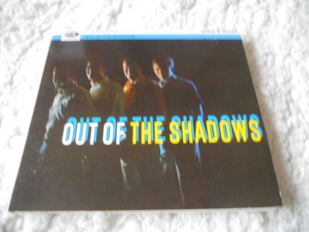 Shadows : Out of the Shadows CD