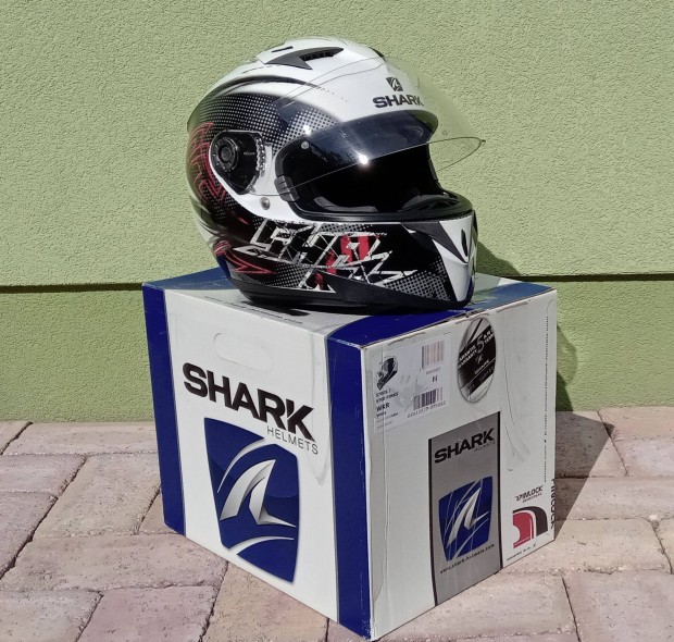 Shark buksisak M-es mretben