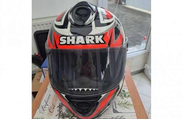 Shark bukósisak, L-es méret