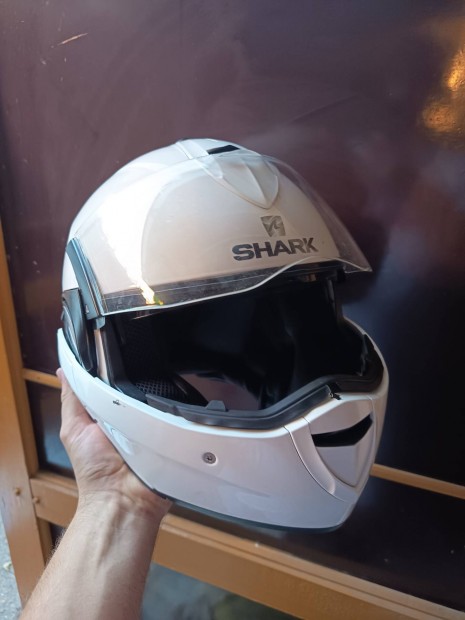 Shark motoros sisak