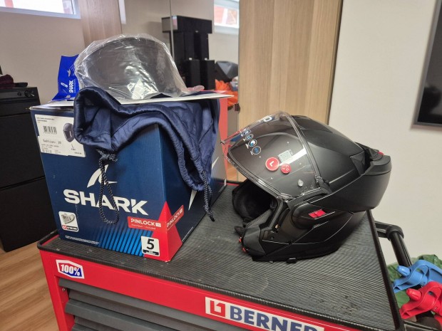 Shark oxo dark sisak