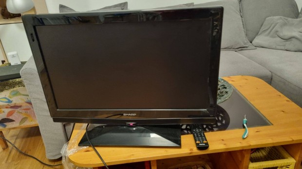 Sharp 26" LCD tv elad Budarsn (65cm)